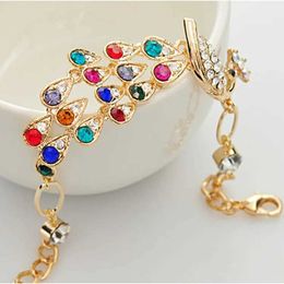 Wedding Bracelets Vintage Fashion Multi Color Crystal Peacock Shaped Bracelet for Women Wedding Party Anniversary Gift Jewelry pulseras mujer