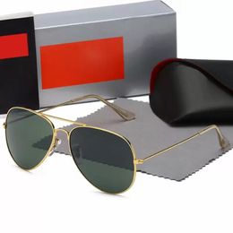 Moda Classic Brand Sale Luxury 2022 Designer Sunglasses para homens Vintage Pilot Sun Glasses Metal Frame UV400 Men Mulheres óculos de sol com 311y