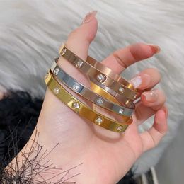 Trendy and fashionable design bracelet Bracelet Womens Advanced Sensory Element Ring Silver Luxury Small with cart original bracelet