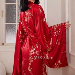 Women's Robe Big Sleeve Kimono Robe Lady Luxury Bronzing Flower Morning Dressing Gown Bride Wedding Dress Satin Bathrobe Long Nightwear