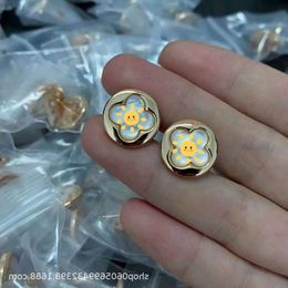 designer earrings V Gold High Clover Fritillaria Earrings 18k Rose Gold Live