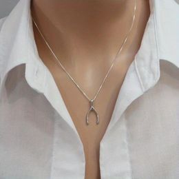 Pendant Necklaces Europe And The United States Simple Series Of Niche Design Herringbone Necklace Female Commuting Hundred With Collarbone