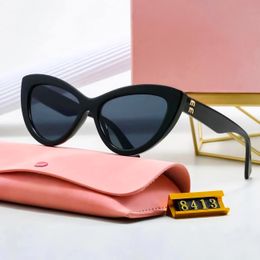 Fashion Classic cat eye Sunglasses Mui Mui Designer Sun Glasses Dhgate Polarise Luxury Sunglasses Man Street Photo womens Glasses Butterfly frame casual lady shade