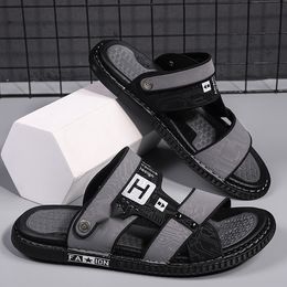 Top Designer Men S Super Fiber Leather Sandals Land Sapatos de praia dupla de uso casual solo solo não deslizamento de sandálias casuais 38-44