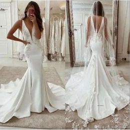 2023 Satin Mermaid Dresses Plunging V Neck Lace Applique Embroidery Sweep Train Straps Custom Made Wedding Gown vestido de novia 0509