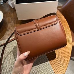 12A Luxury hand-made commuter crossbody bag Women's Bag Fashion retro bag Casual advanced sense bucket bag Leather design sense multi-colored shoulder bag Handbag