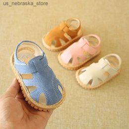 Slipper New baby shoes first pair of newborn boys and girls walker indoor non slip sandals rubber soles summer beach Q240409