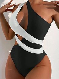 Women's Swimwear Color Block Black White One-Piece Swimsuit For Women Sexy Cut Out Monokini 2024 Female Bathing Suits Beachwear Brazil