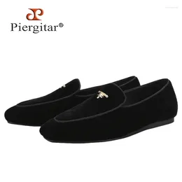 Casual Shoes Piergitar Brand Black Velvet Classic Men's Loafers For Fashion Party And Wedding Own Metal Buckles Slip-On Flats Plus Size