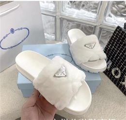 Designer Sandals Luxury Vintage Slippers Light Blue Beach Womens Casual Flat Shoes Summer Fall Mules Script Logo Denim Slide Sandal Size 35-41