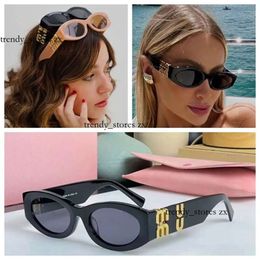 Mui Mui Sunglasses Fashion Glasses Oval Frame Designer Sunglass Womens Anti-Radiation Polarized Lenses Mens Retro Eyeglasses With Original 852