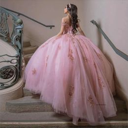 Blowly Pink Quinceanera Sukienki balowe 2024 Słodka 16 dziewczyna cekinowe aplikacje koronkowe URODZINY SUKIETY PROMETU DE 15 ANOS QUINCEANERA 0509