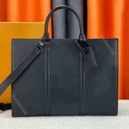 Luxury briefcase, business crossbody bag, fashionable men's shoulder bag, leather laptop bag, computer bag, classic messenger bag, work bag, attache case, document case