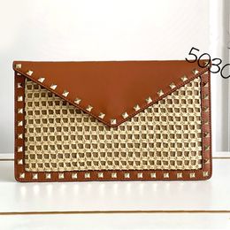 Envelope Bag Women Clutch Designer Clutch Bag Woven Bag Hollowing Out Fashion Multi Pochette Lafite Grass With Cowhide Leather High Quality Lady Bags
