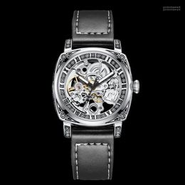Armbanduhr Top Exquisite Carving Mechanical Watch Men Steampunk-Skelett automatische Selbstwind Uhren Leder Sport 192h