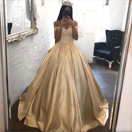 Szampańska złota suknia balowa Quinceanera Aplikacje koronkowe suknie wieczorowe słodkie 16 -letni konkurs sukienki na bal