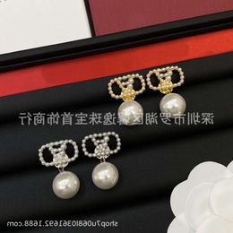 silver gold earrings Pearl Letter Earrings for Womens Fashion Personality V-shaped Autumn/Winter Earrings Fashion Trend