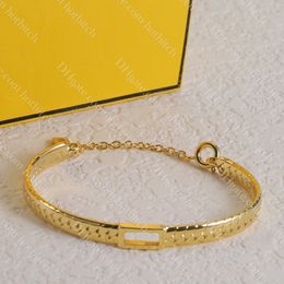 Designer Gold Bracelet High Quality Exquisite Bangles For Women Luxury Ladies Wedding Bracelet Birthday Anniversary Jewellery Gift Non Fading With Box