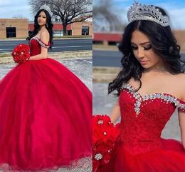 Kırmızı Quinceanera Elbiseler Boncuklu Kristaller Tül Dantel Yukarı Resmi Pageant Elbise Tatlı 16 Doğum Günü Partisi Balgown Kat Uzunluğu Özel Yapım Vestidos 0509