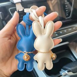 Keychains Lanyards New keychain giraffe talisman pendant DIY womens handbag car keychain ring bracket keychain Jewellery gift J240509