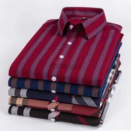 Men's Dress Shirts Mens Plaid Long Sleeve Shirts Cotton Daily Casual Plus Size Thin Fit Turn Down Collar New Fashion Young Men Clothing Checked d240427