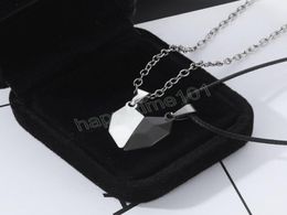 Korean Fashion Magnetic Couple Necklace For Lovers Heart Pendant Necklace Men Women Party Gift Jewelry5530681