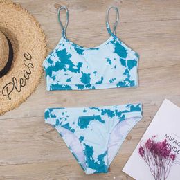 Two-Pieces Tie dye printed girls swimsuit 2023 summer childrens bandage bikini set old baby bandage Biquini baby swimsuit beach suit H240508
