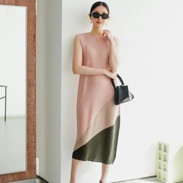 Casual Dresses Colour Matching Dress Miyake Pleated Fahion Loose Large Size O-neck Sleeveless High-stretch EsTide