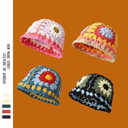 Korea Style Japanese Flowers Crochet Wool Mori Niche Mixed-color Flowers Hollow Beanie Hat Knitted Bucket Hat Women 240430