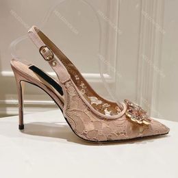 Designers Dress Scarpe 24 Nuovi sandali per le donne Decorazione di strass in cristallo in pizzo di alta qualità Decorazione puntata con le dita dei tacchi a spillo da donna 10 cm /6,5 cm scarpa alta tacco