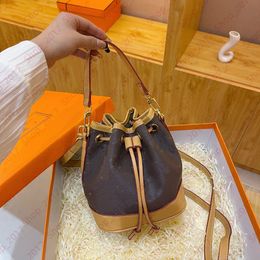 Luxury Designer Bucket Mini Bags Women Girls Design Neo Drawstring Noe Bucket Bag Womens Fashion Crossbody Shoulder Small Tote Purse Cross body Wallet Vintage Tote