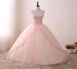 2018 New Arrived Real Po Sexy VNeck Crystal Lace Ball Gown Quinceanera Dress with Appliques Sweet 16 Dress Vestido Debutante G9581210