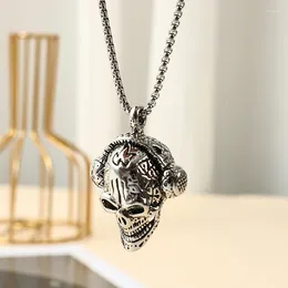 Pendant Necklaces The Skull Headset Necklace Is A Retro Punk Style Jewellery For Men And Women To Wear