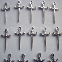 100pcs Vintage Antique Silver Sword Charms Pendant DIY Jewelry Fit Bracelets Components Whole Fashion 1020mm N22133186608