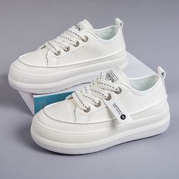 Sıcak satış kalın taban küçük beyaz ayakkabılar gai çok yönlü rahat spor ayakkabıları