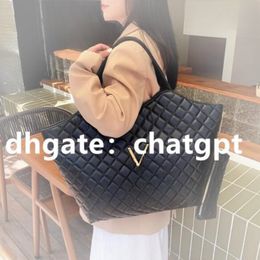 Maxi Shopping Bag 48cm Quilted lambskin designer bags Women the tote bag Attaches Crossbody beach famous Large Totes Shoulders Purse Handbag wallets