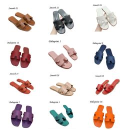 2024 new style Best Quality Designer sandal lady Outwear Leisure Vacation beach slides flat bottom Slippers fashion Genuine Leather Slippers for Women size 36-42