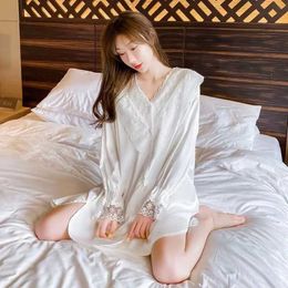 Women's Robe Night Dress Women Nightgown Fairy Dress White Simple V Neck Sexy Lace Pijamas Winter Long Sleeve Long Robe Femme Sleepwear Dress