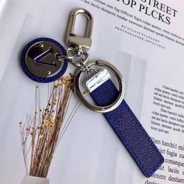 Designer Leather Keychain Car Key Ring Buckle Fashion Handmade Men Women Carabiner Lovers Keychains Bags Pendant Blue Keyrings Gifts 238v