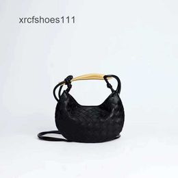 Lightweight Large Bottegss Weave High-end Designs Handle Shoulder Single Sardine High Bag Purse Venata Lady Crossbody Small Wrist Bags Designer GVB9