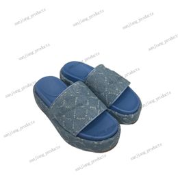 Luxury Slippers Slide Brand Designers Women Ladies Platform Sandals Womens Slide Sandal With Interlocking letters Denim Lovely Sunny Beach Woman Shoes Slippers