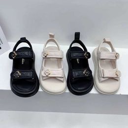 Sandals Childrens Shoes 2024 Summer New Girls Fashion Casual Soft Sole Korean Style Elegant Single H240510