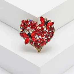 Brooches Luxury Rhinestone Love Heart For Women Romantic Butterfly Flower Brooch Pins Wedding Party Lovers Jewellery Gifts