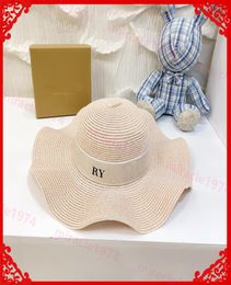 Wavy Straw Hat Designers Flat Caps Women Soft Knitting Strawhat Summer Bucket Hat Beanies Fitted Sunhat Casquette Bonnet Cappelli 6885299