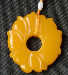 Fine Jewellery China Natural Beautiful Handcarved Yellow Jade Lotus Shape Pendant Necklace 3185403