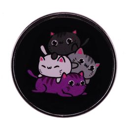 Cute Cat Enamel Brooch Pin Stacked Cats Badges Lapel Pins Backpack Fashion Jewellery Gifts