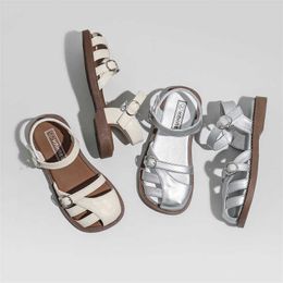 Sandals Girls Shoes Childrens Princess Baotou 2024 Summer New Baby Roman Middle and Big Children H240510