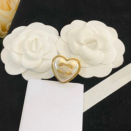 Heart Pearl brooches Pins designer for women Brand Letter gold Plated brass Inlay Crystal Jewellery small Brooch Pin wedding party Cloth Gift