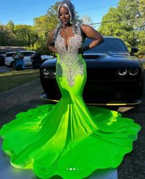 2024 Green Sparkly Mermaid Prom Occasion Party Dresses for Black Girl Diamond Crystal Evening Birthday Gala Dress plus szie