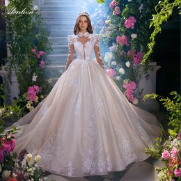 Schönheit Blumendrucke Hochkragen Ballkleid Hochzeitskleid zarte Perlenperlen Stickerei Full Sleeves Brautkleider Neuankömmling